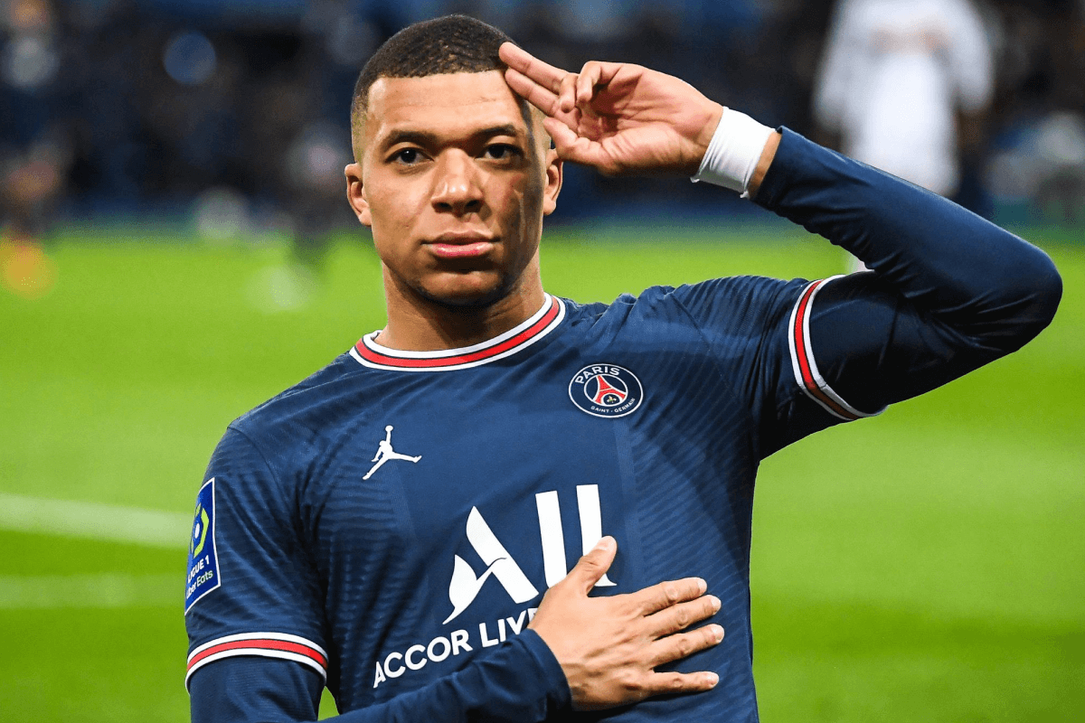 Football : les athlètes du ballon rond sont-ils toujours des exemples pour nos ados ? ⚽️